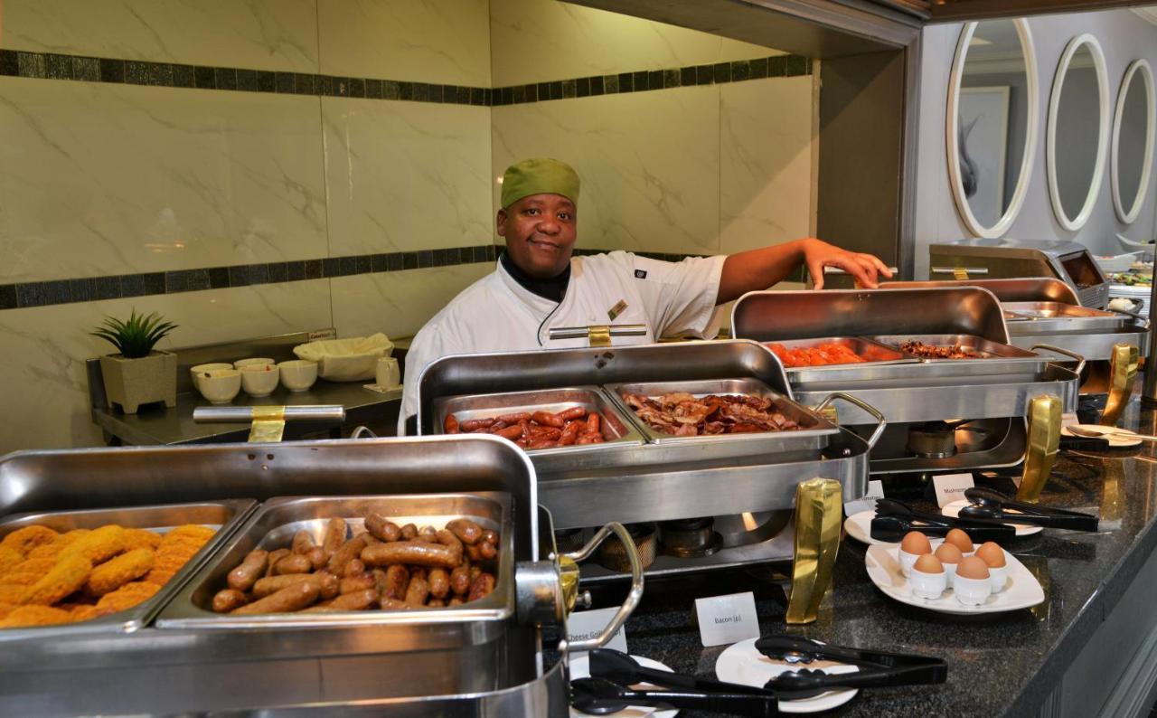 Holiday Inn Johannesburg Airport By Ihg Kempton Park Esterno foto