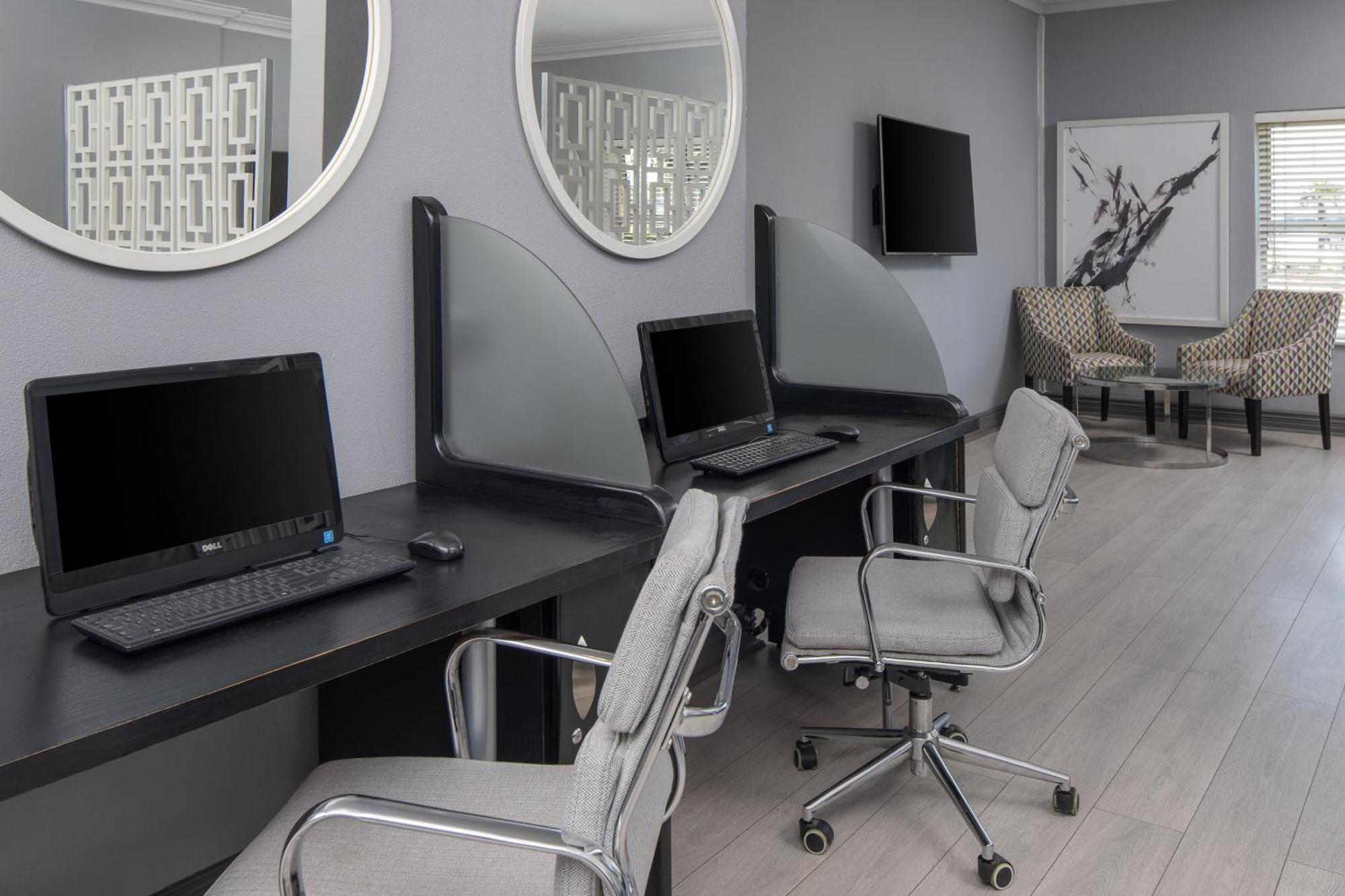 Holiday Inn Johannesburg Airport By Ihg Kempton Park Esterno foto
