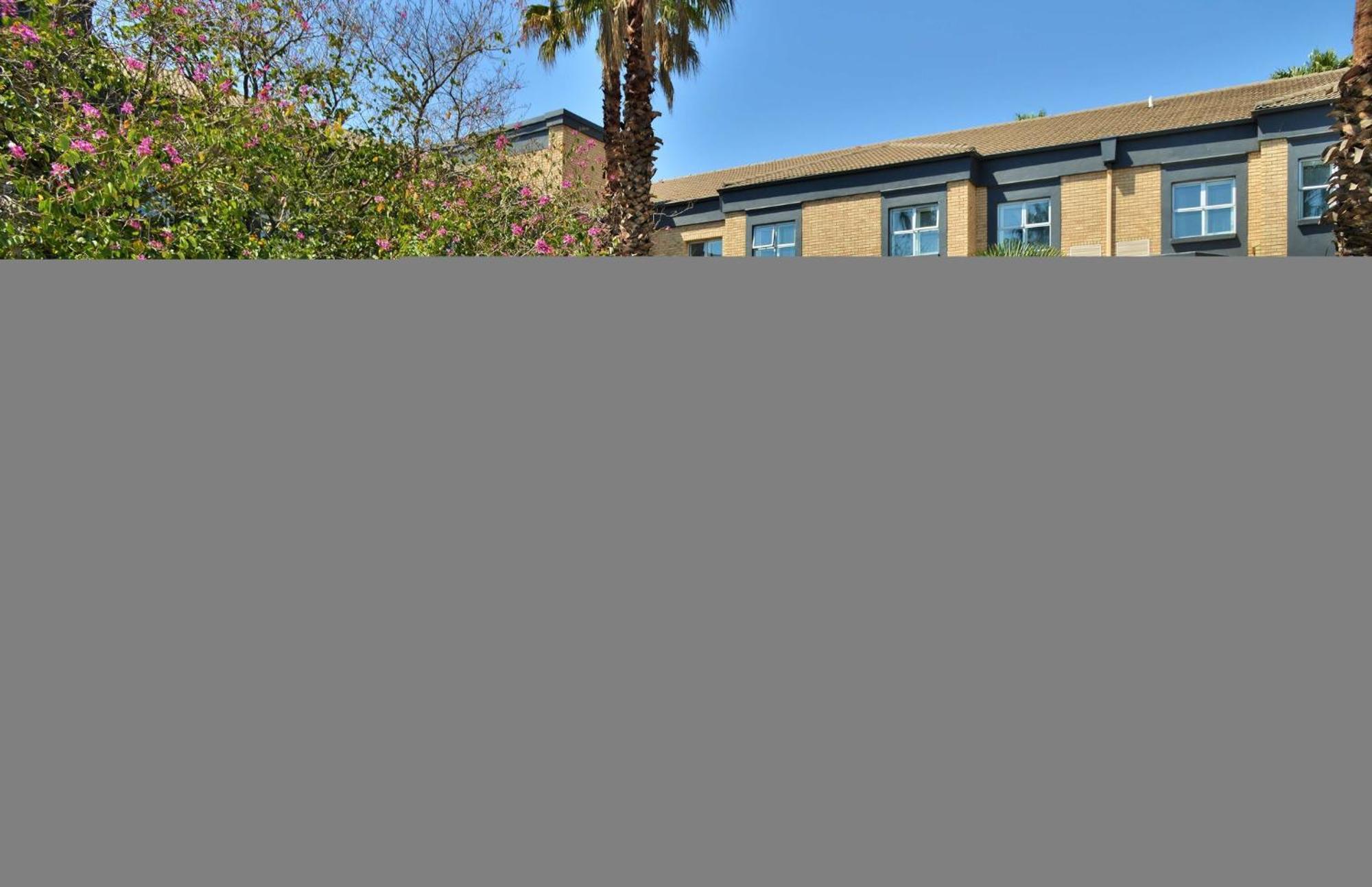 Holiday Inn Johannesburg Airport By Ihg Kempton Park Esterno foto